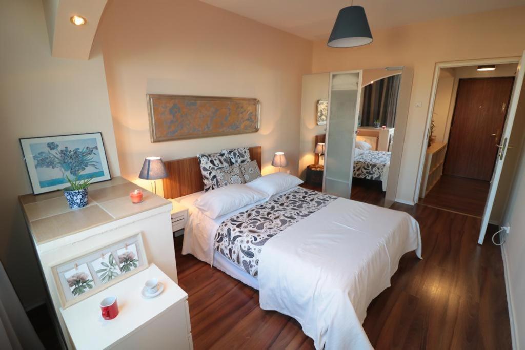 Eva Twin Apartments بوخارست المظهر الخارجي الصورة